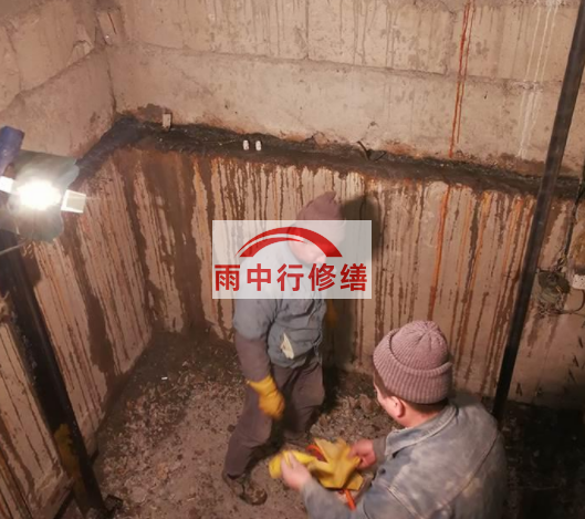 南岸电梯井堵漏新工艺